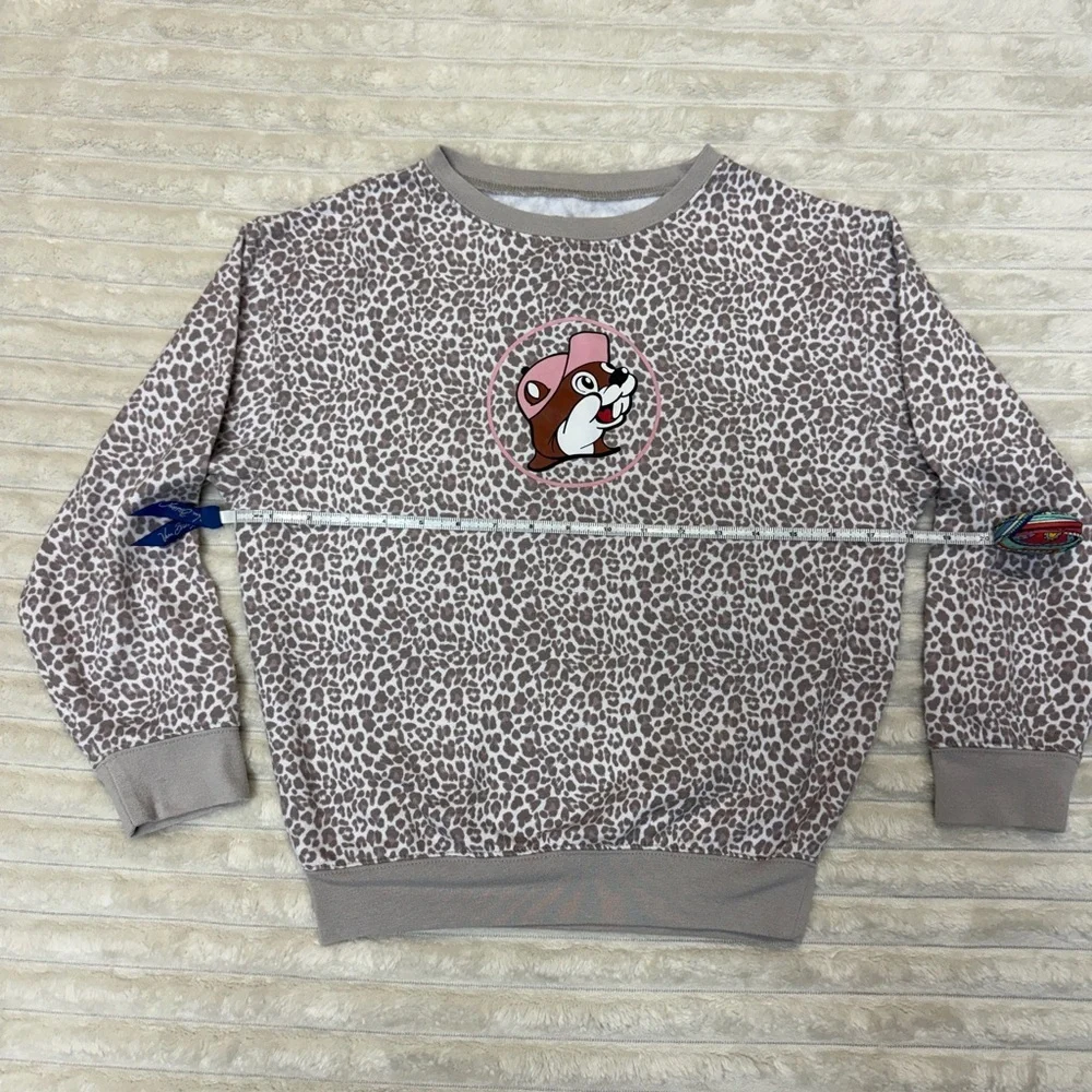 Buc-ees: Girls Leopard Print Pink Buc-ee Logo Sweatshirt, Size YL
